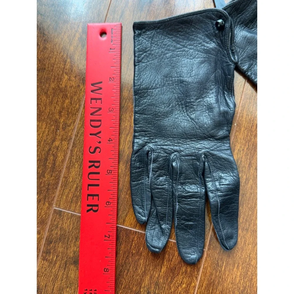 Vintage Black Leather Gloves Women Wrist Length Button Closure Classic Dress